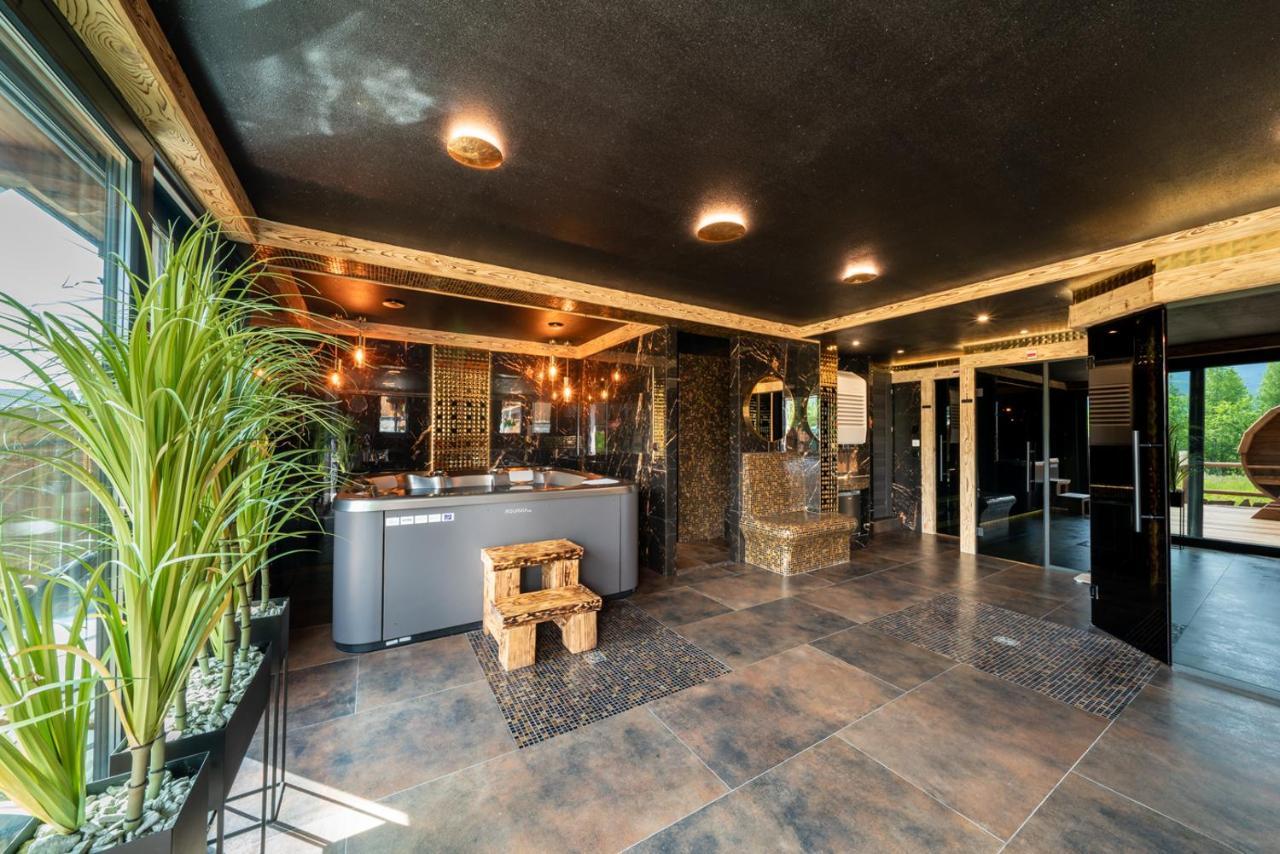 Apartamenty Wellness & Spa Cztery Pory Roku 考斯赛力克 外观 照片