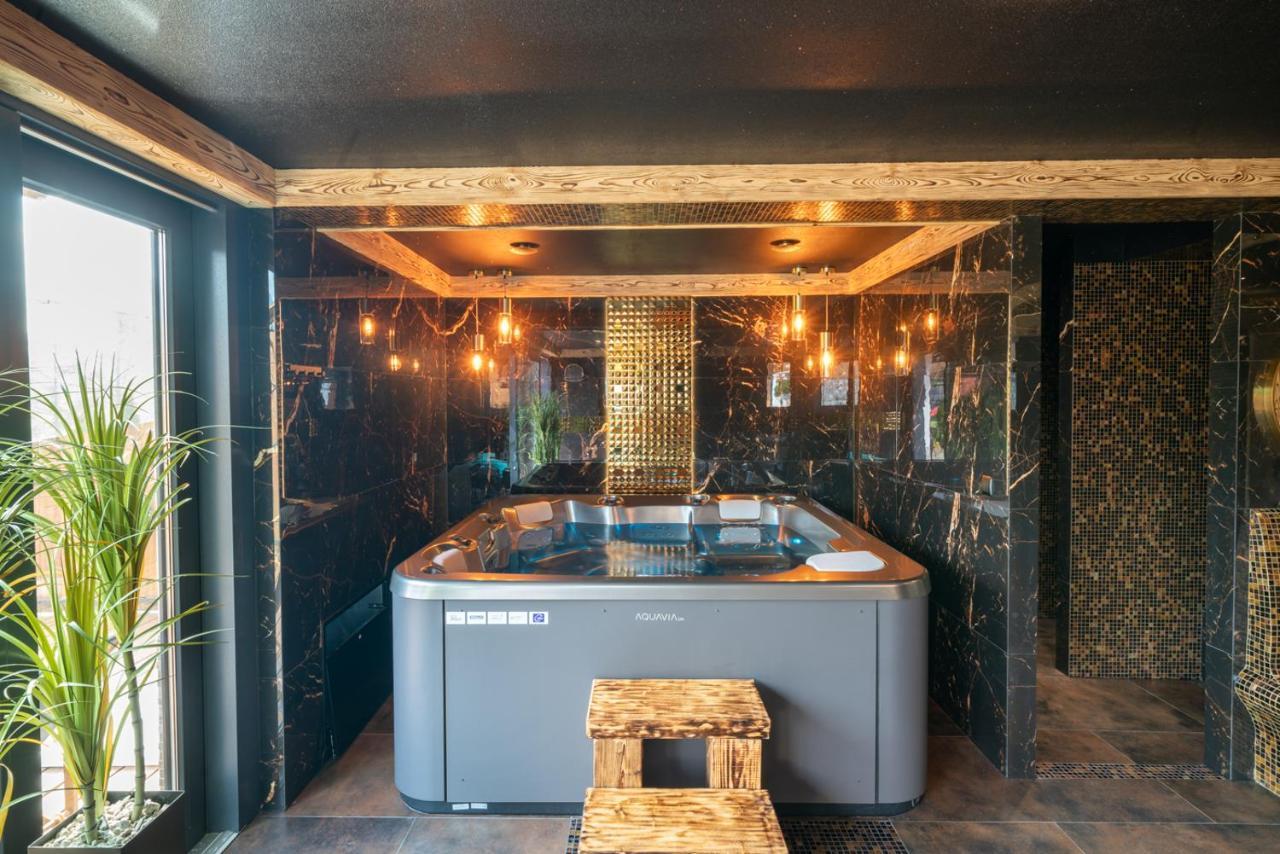 Apartamenty Wellness & Spa Cztery Pory Roku 考斯赛力克 外观 照片